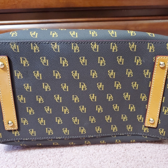 Dooney and Bourke Tammy tote - Picture 3 of 5